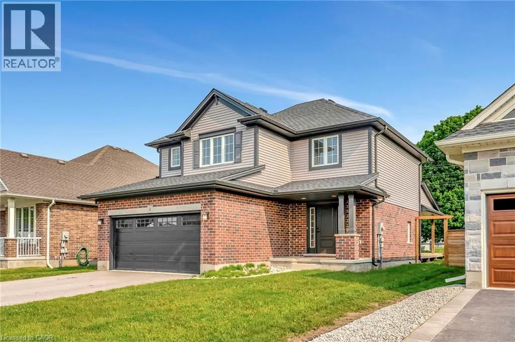 4 LIVINGSTON Drive