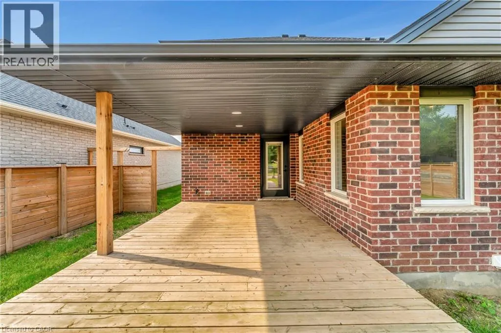 4 LIVINGSTON Drive