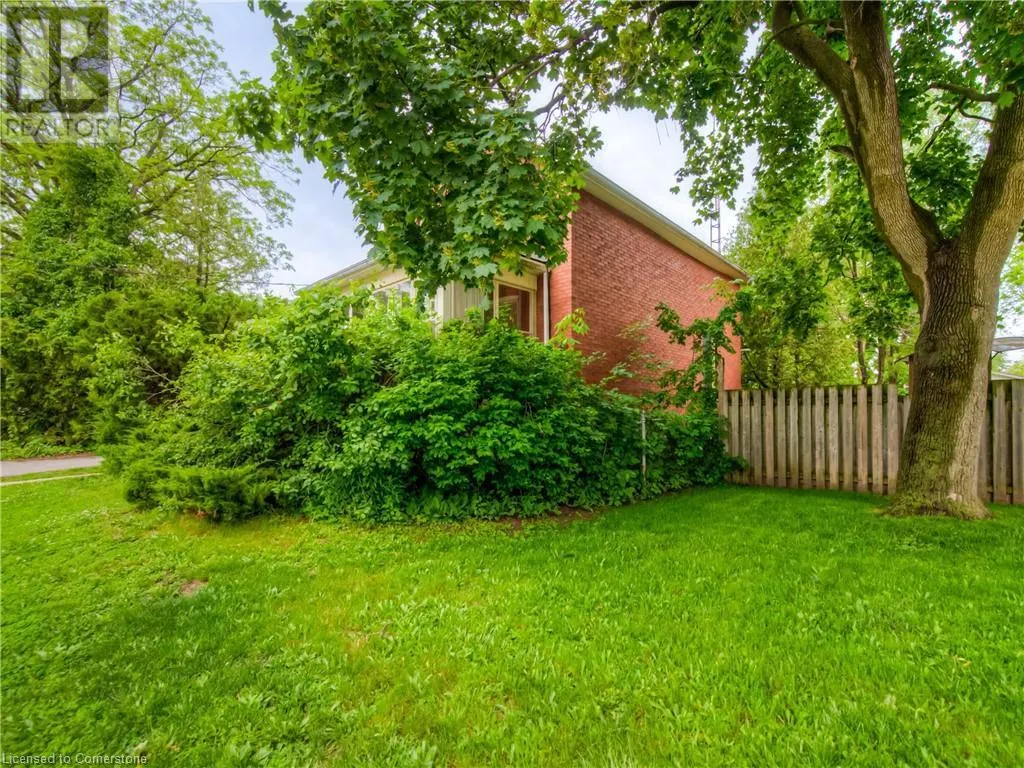 106 SELKIRK Street