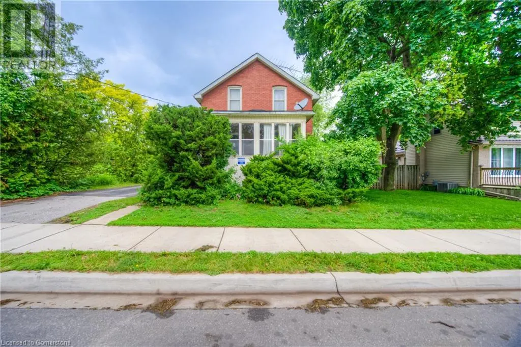 106 SELKIRK Street