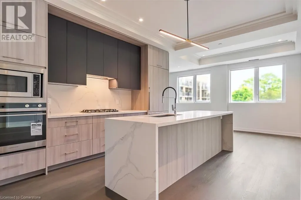 123 MAURICE Drive Unit# 201, #201
