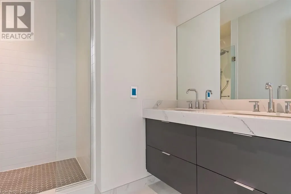 123 MAURICE Drive Unit# 201, #201