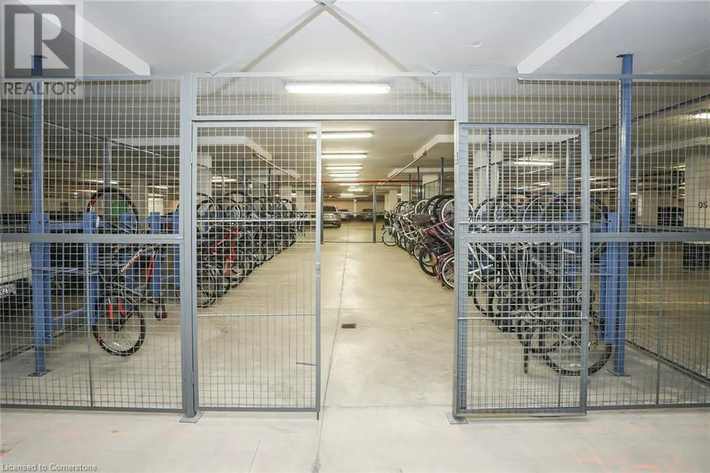 560 NORTH SERVICE Road Unit# 304, #304