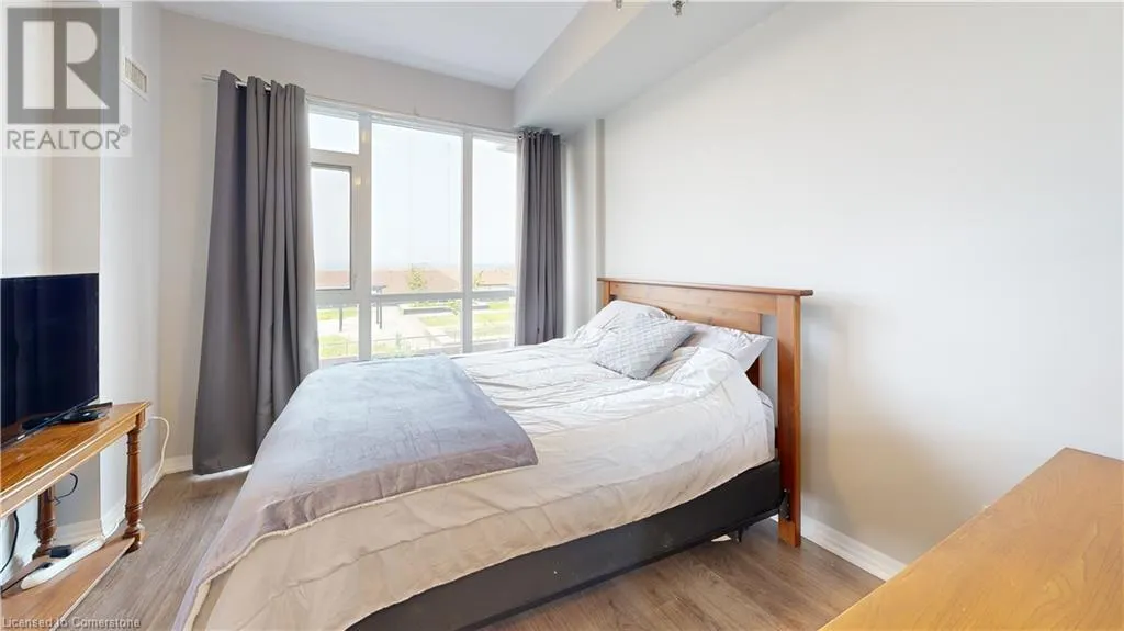560 NORTH SERVICE Road Unit# 304, #304