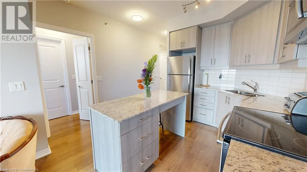 560 NORTH SERVICE Road Unit# 304, #304