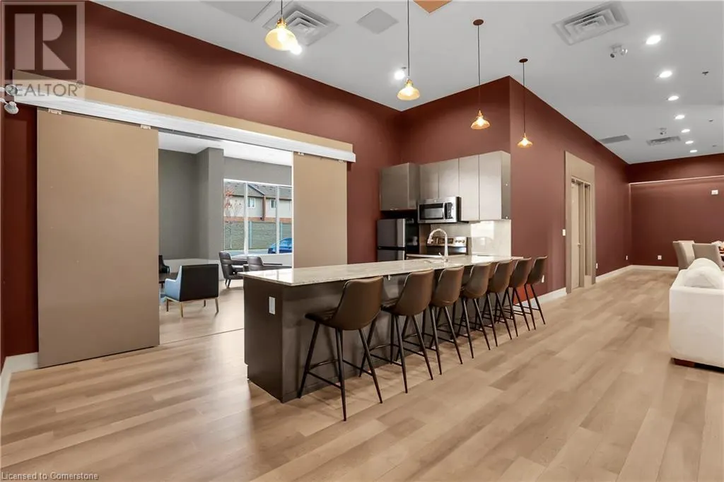 560 NORTH SERVICE Road Unit# 304, #304