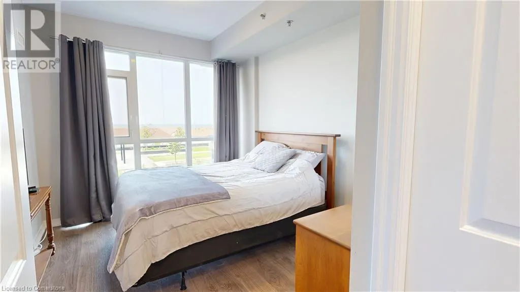 560 NORTH SERVICE Road Unit# 304, #304