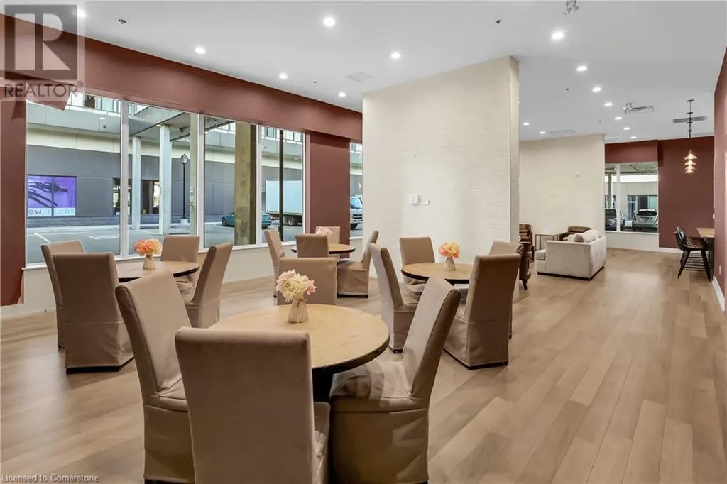 560 NORTH SERVICE Road Unit# 304, #304