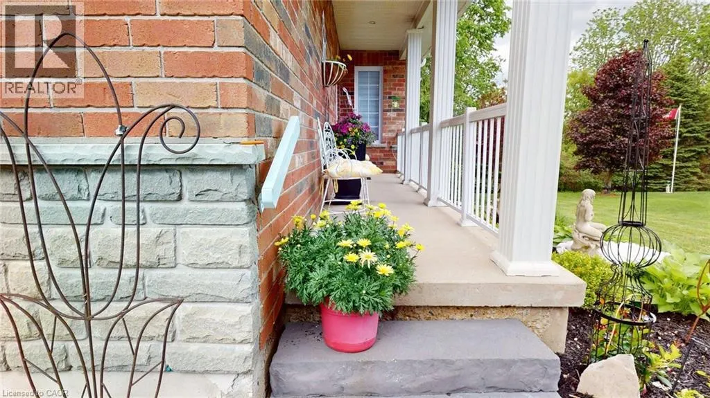 87 SCHRODER Crescent