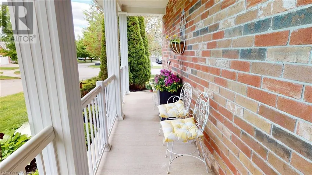 87 SCHRODER Crescent