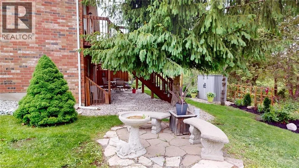 87 SCHRODER Crescent