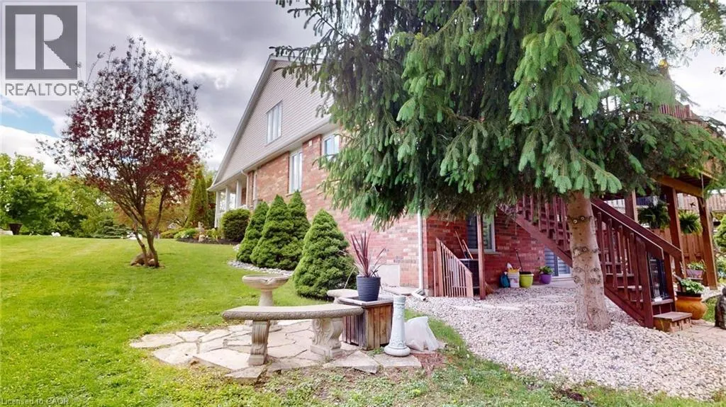 87 SCHRODER Crescent
