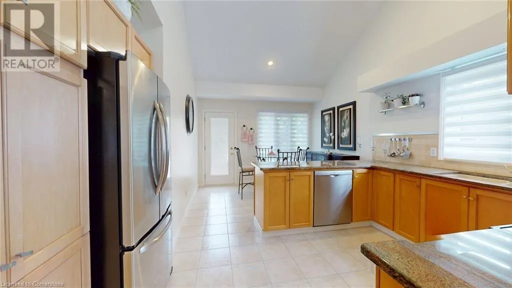 87 SCHRODER Crescent