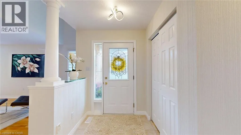 87 SCHRODER Crescent