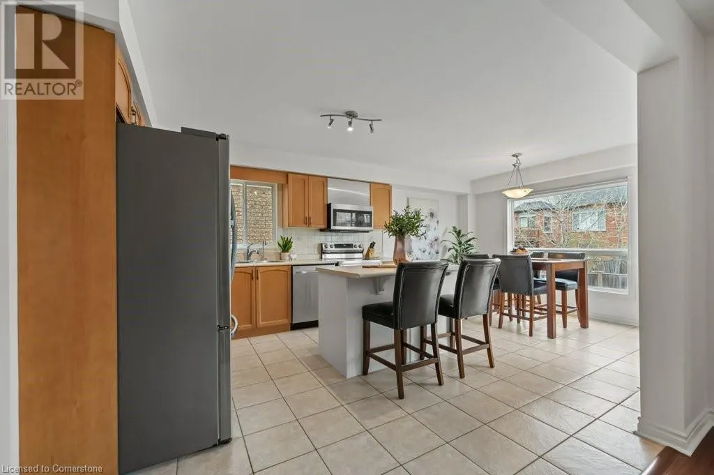 36 RAY Crescent