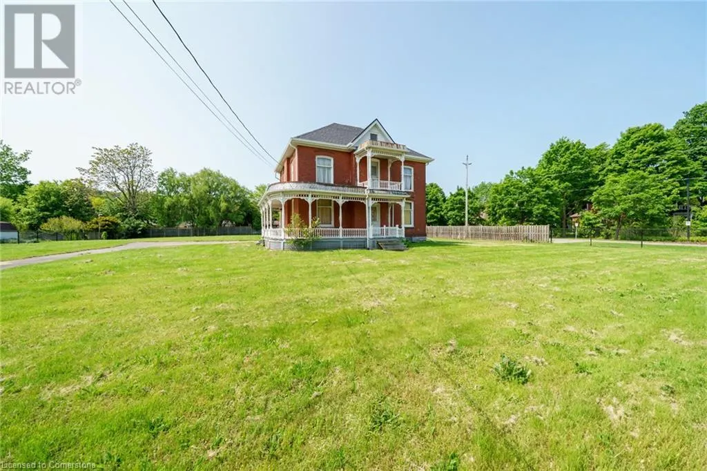 122 MAIN Street E