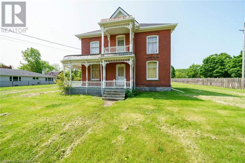 122 MAIN Street E
