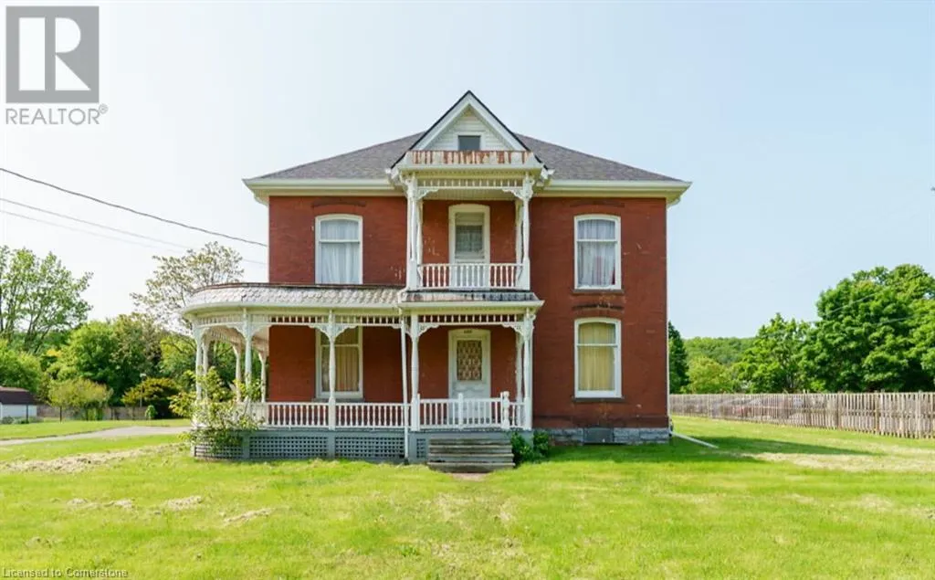 122 MAIN Street E