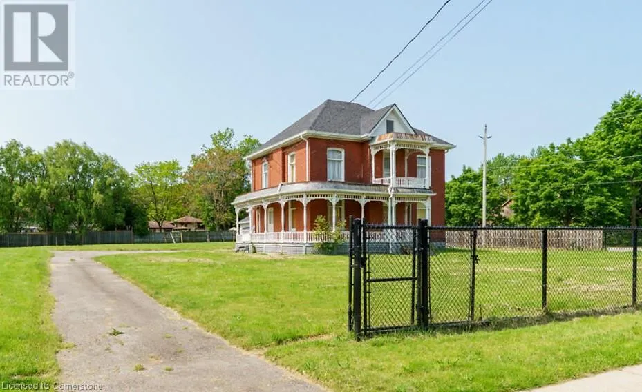 122 MAIN Street E