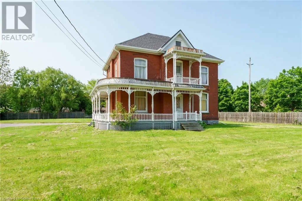 122 MAIN Street E