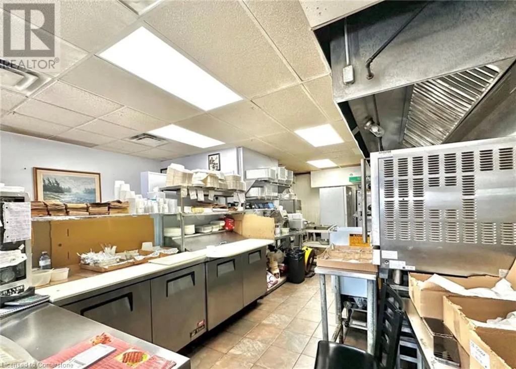 527 UPPER SHERMAN Avenue