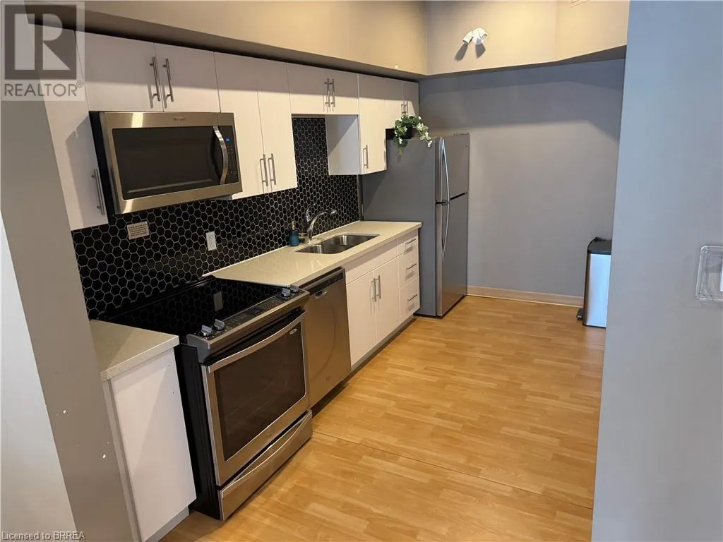 690 KING Street W Unit# 406, #406