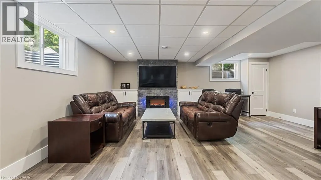 2235 HAZEN Road