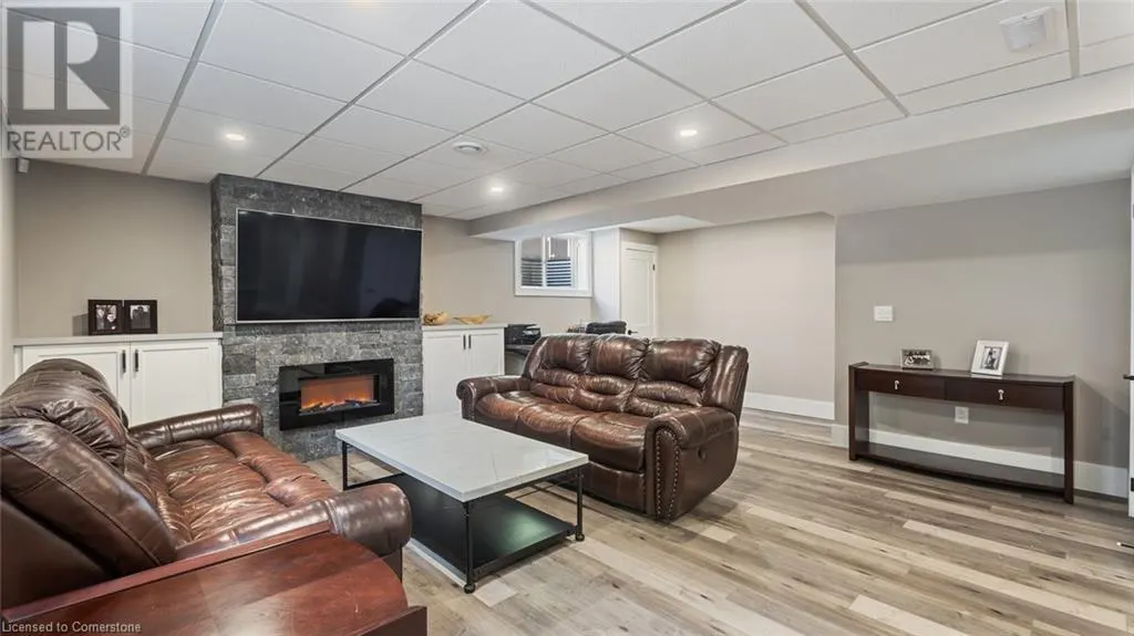 2235 HAZEN Road