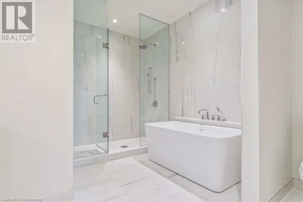 123 MAURICE Drive Unit# 304, #304