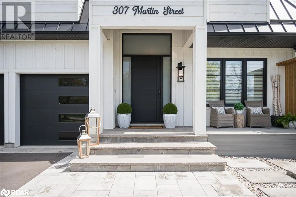 307 MARTIN Street