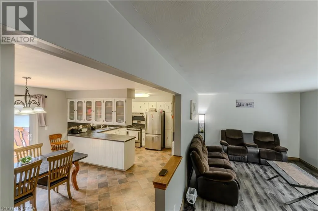 936 WINDHAM 11 Road