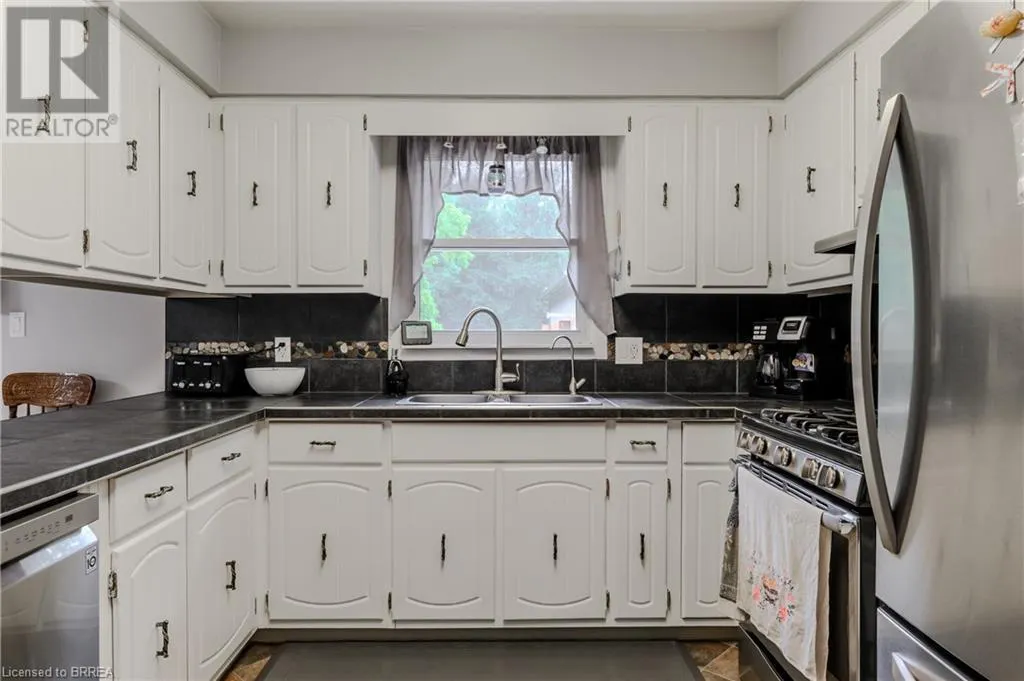 936 WINDHAM 11 Road
