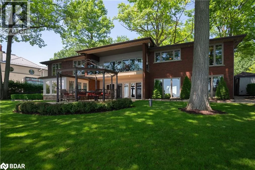 13 GEORGINA Drive