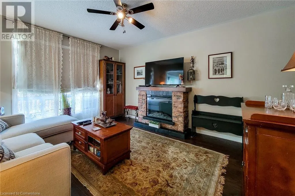 619 PORTER Way