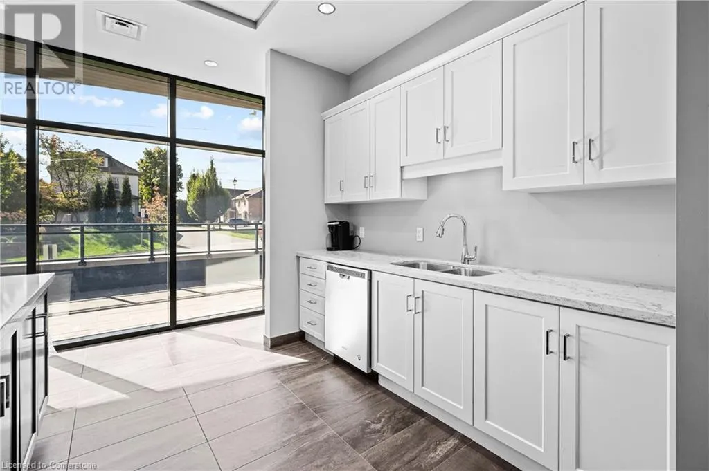 30 HAMILTON Street S Unit# 703, #703