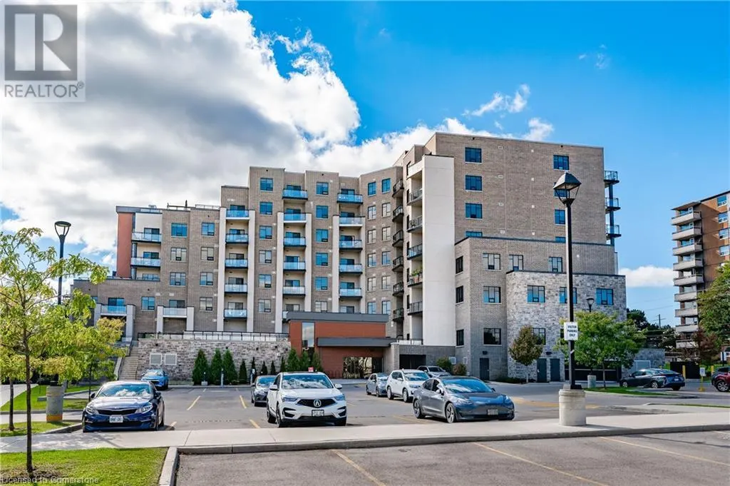 30 HAMILTON Street S Unit# 703, #703