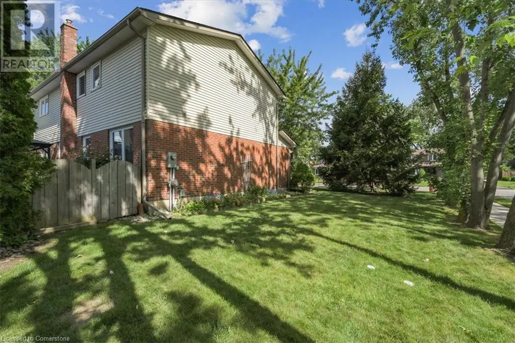 1580 WOODEDEN Drive