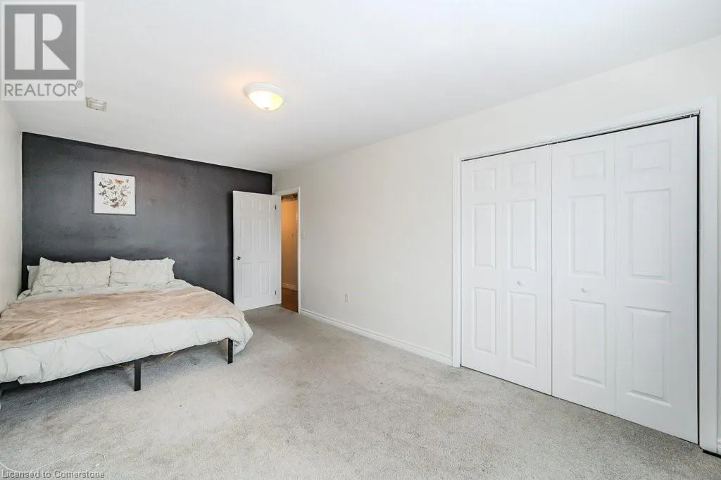 126 MAIN Street S