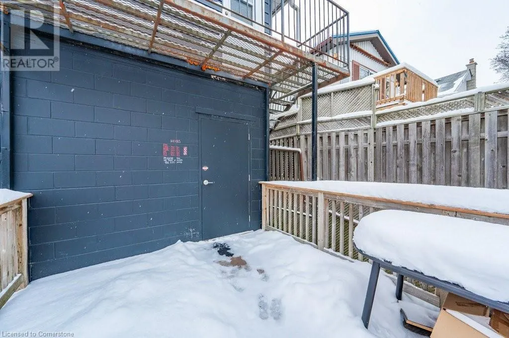 126 MAIN Street S