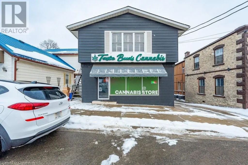 126 MAIN Street S