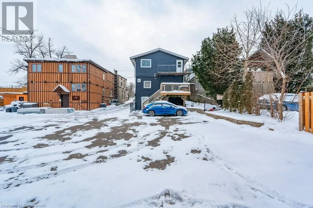 126 MAIN Street S
