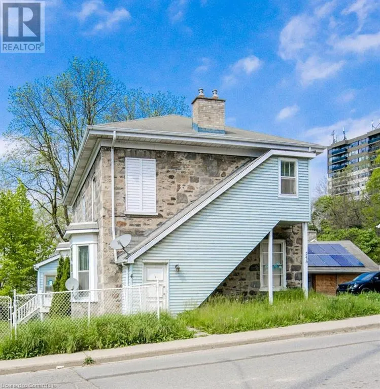 245 AINSLIE Street S