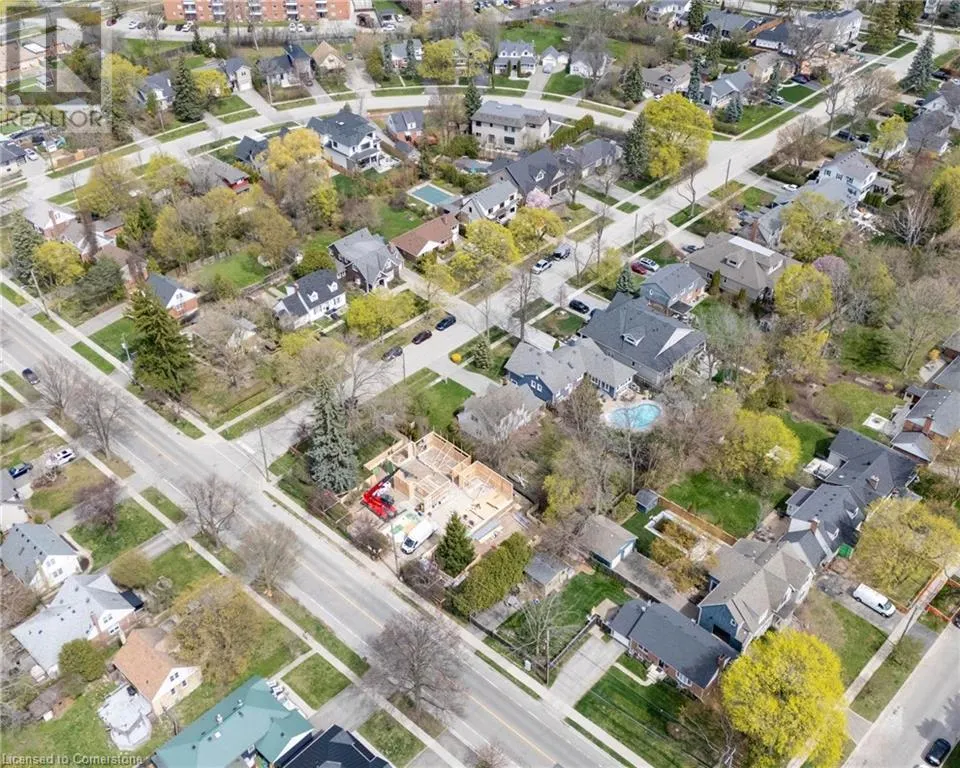 10 HIGHLAND Road