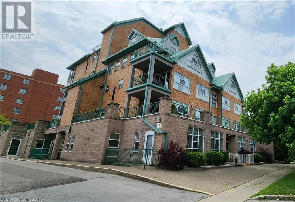 19 LAKE Avenue S Unit# 204, #204