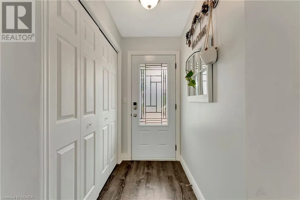 9 LORIMER Street