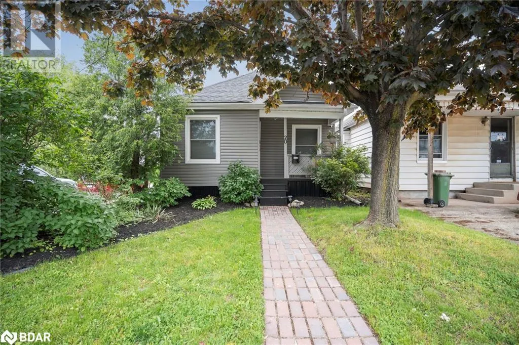 20 ROBINS Avenue