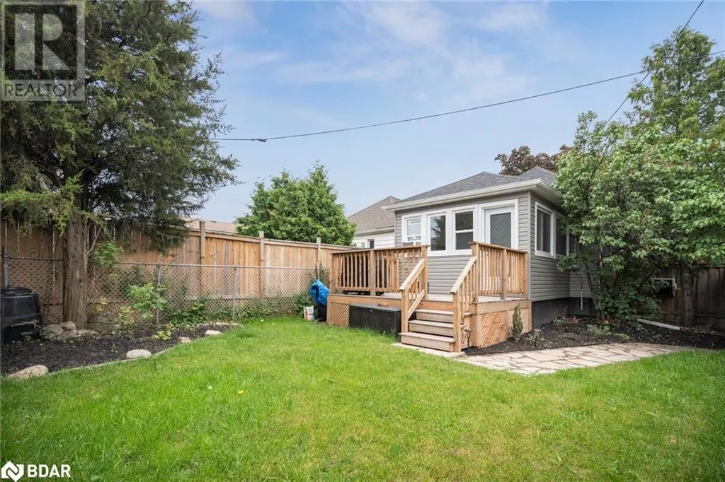 20 ROBINS Avenue