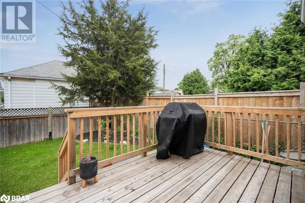 20 ROBINS Avenue