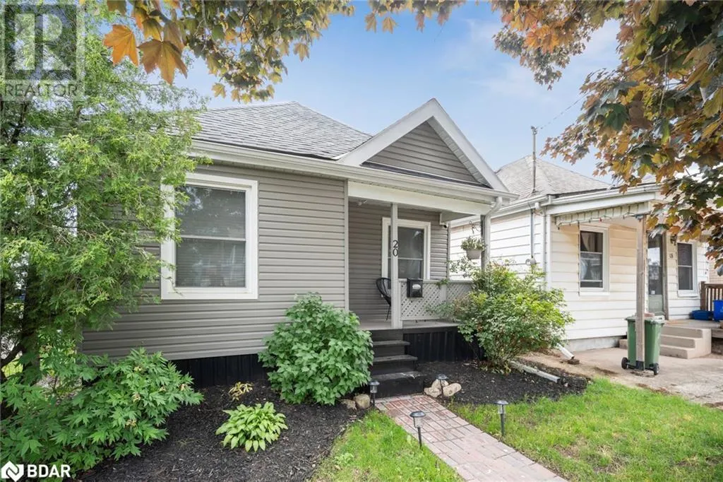 20 ROBINS Avenue