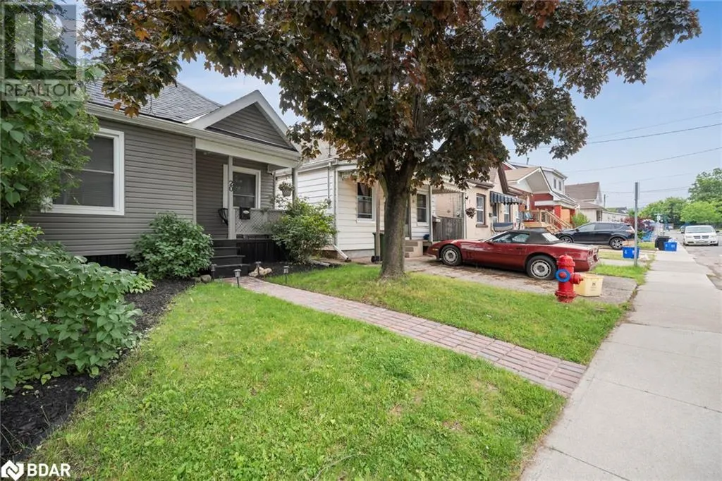 20 ROBINS Avenue